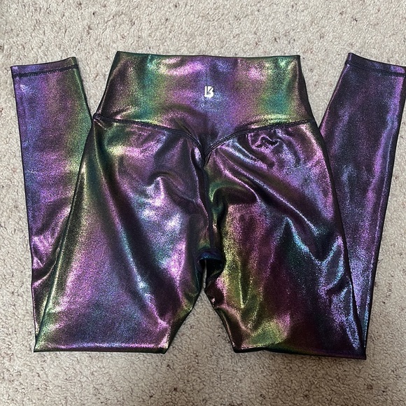 Buffbunny holographic RARE legging - Picture 2 of 5